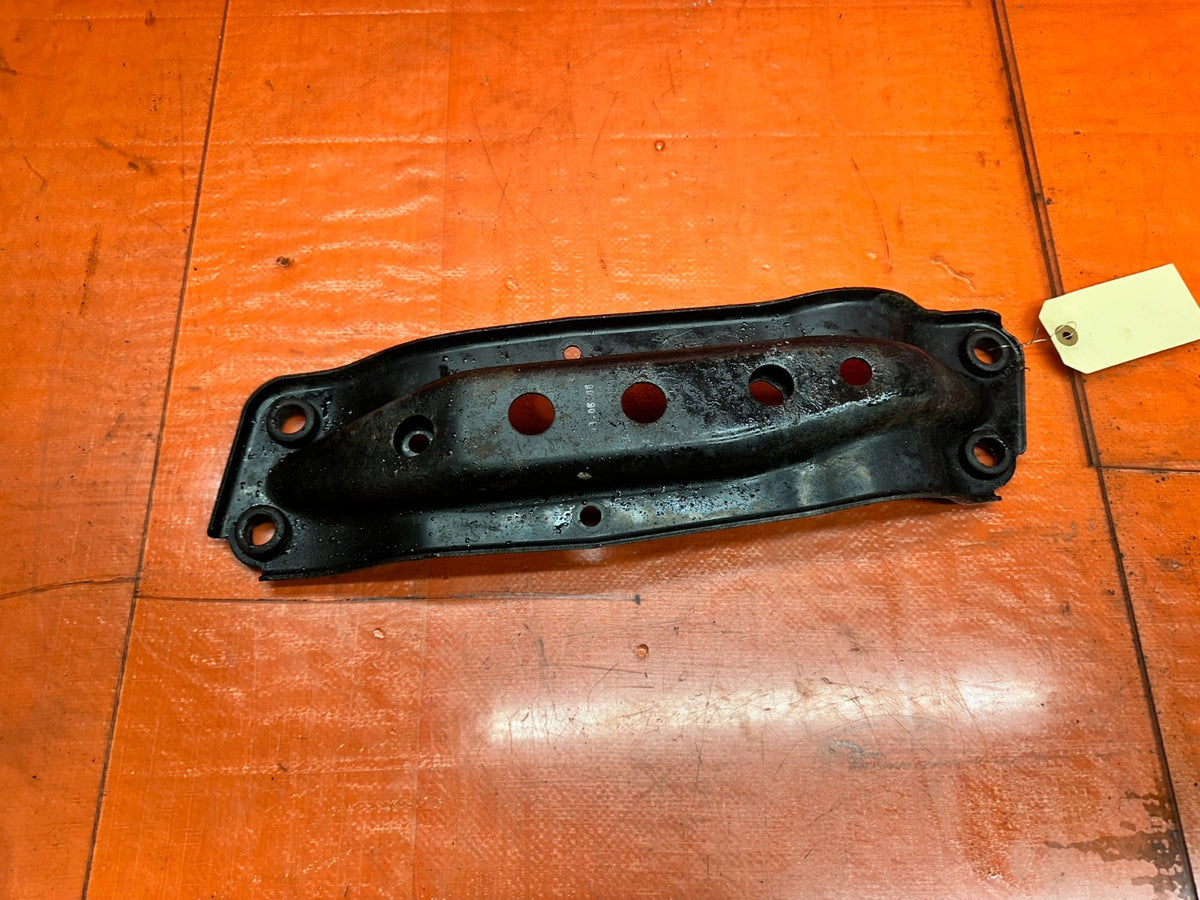 14-15 INFINITI Q50 3.7L AWD AUTO TRANSMISSION REAR LOWER MOUNTING BRACKET OEM #37