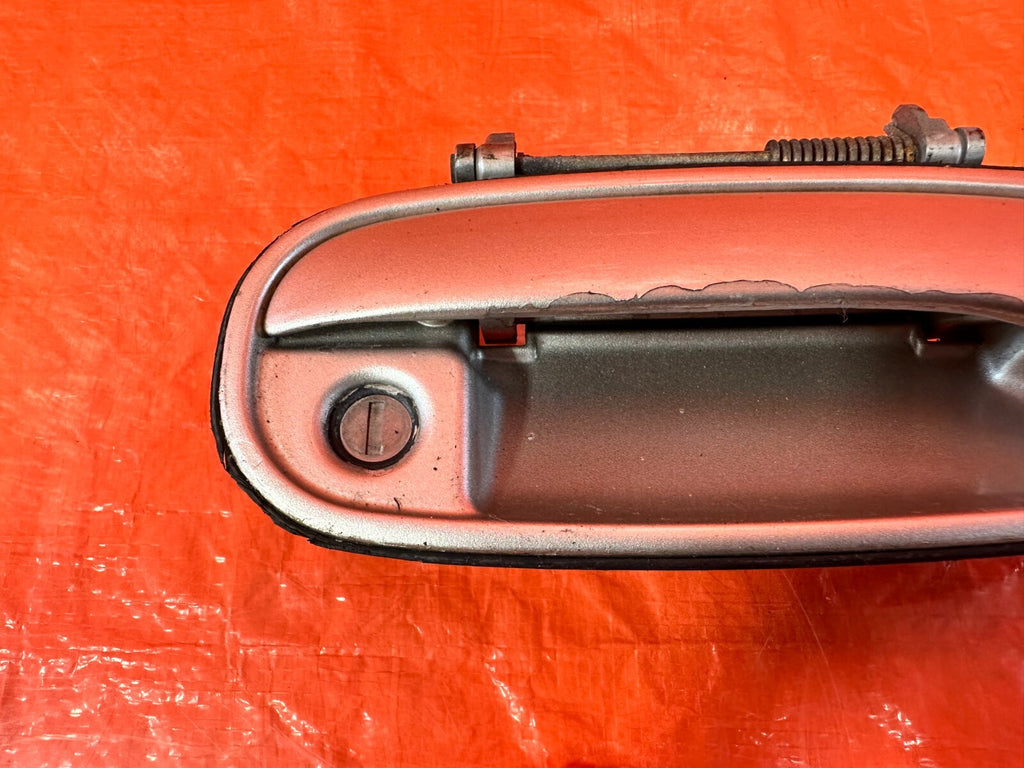 92 96 HONDA PRELUDE   PASSENGER RIGHT EXTERIOR DOOR HANDLE   OEM #2735