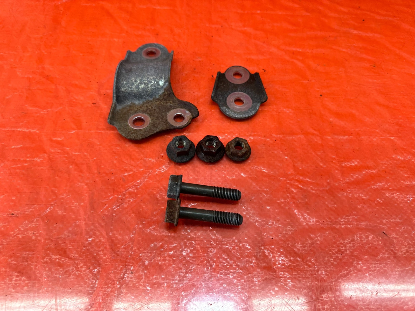 02 06 ACURA RSX   POWER STEERING RACK   BRACKET BOLTS & NUTS HARDWARE   OEM #2118