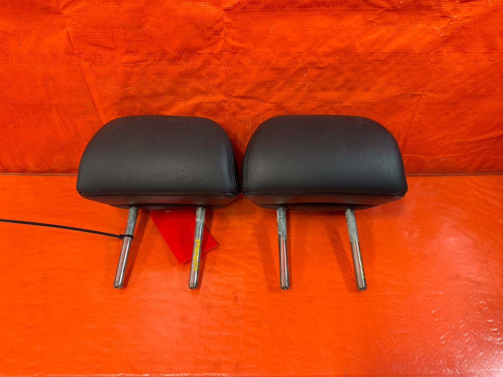 04 08 ACURA TSX   LEFT OR RIGHT   REAR SEAT   HEAD REST BLACK COLOR   OEM 3225