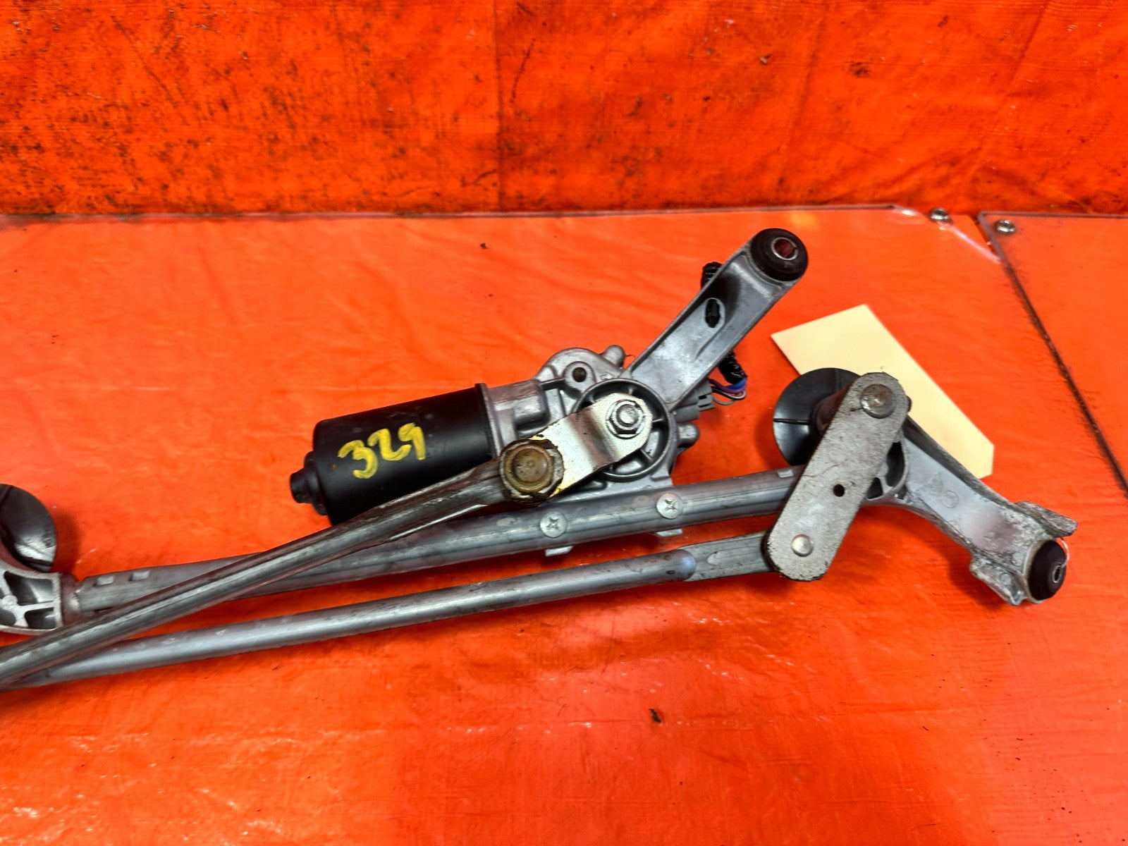 08 15 INFINITI G37 Q60 COUPE FRONT WINDSHIELD WIPER MOTOR LINKAGE OEM #32910