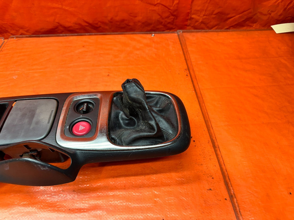 00 03 HONDA S2000 AP1 2.0L CENTER CONSOLE ARMREST SHIFTER TRIM BEZEL BLACK #33714