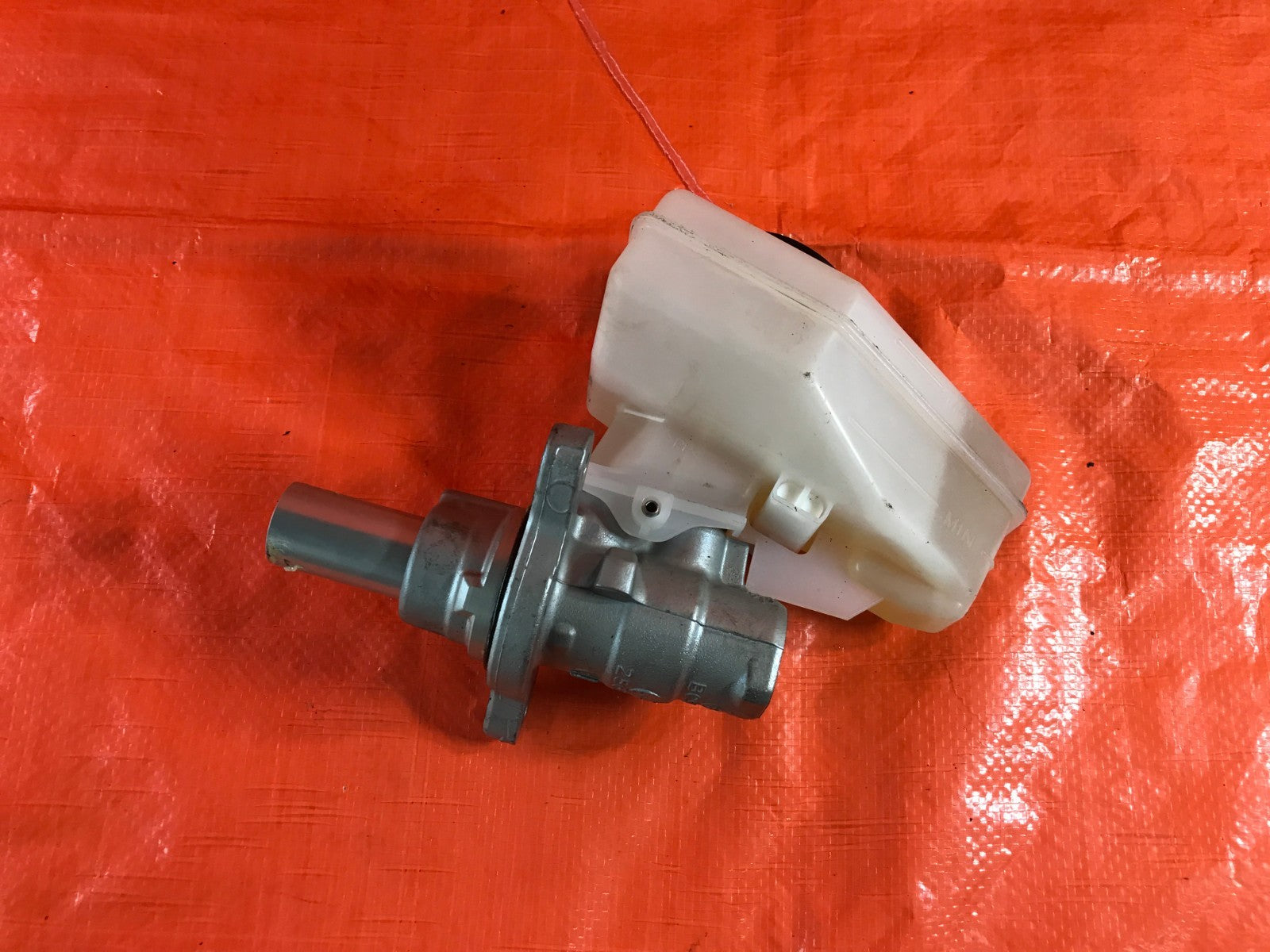 OEM 2017 17 INFINITI Q60 AWD 3.0L TT   BRAKE MASTER CYLINDER3