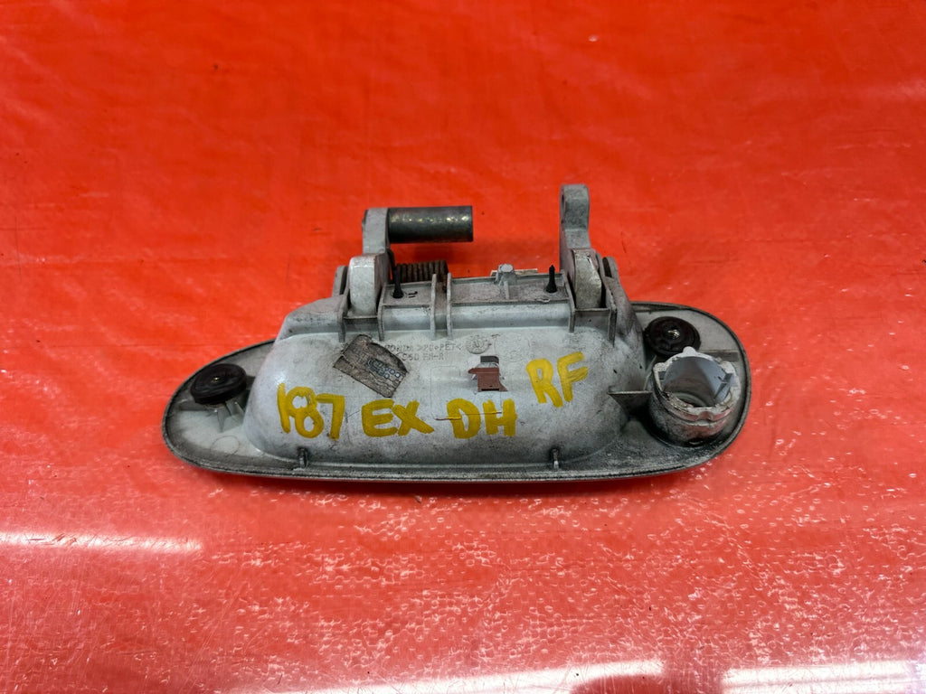 02 05 HONDA CIVIC SI EP3 HATCHBACK PASSENGER RIGHT EXTERIOR DOOR HANDLE OEM #1877
