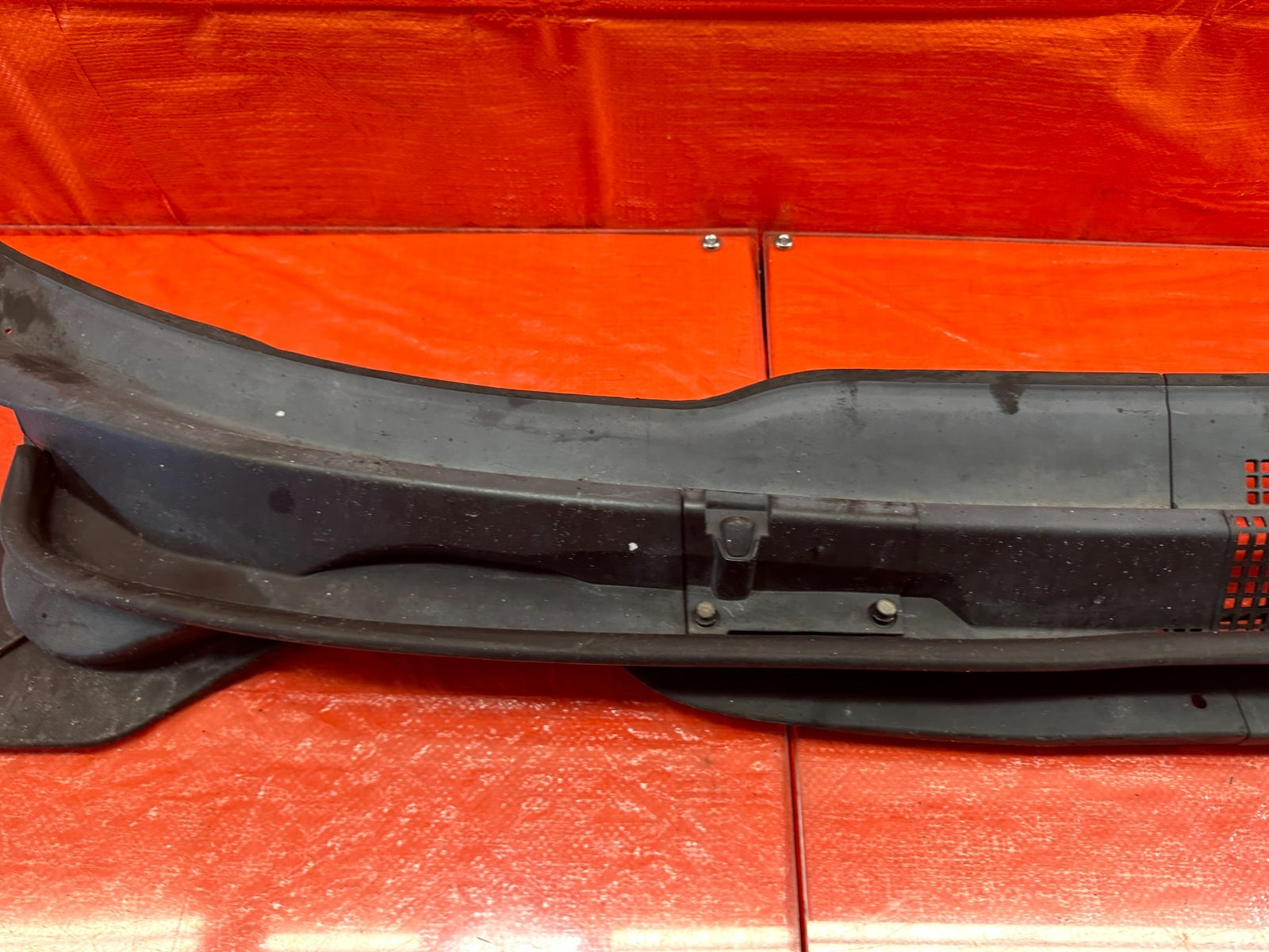 04 05 ACURA TSX   WINDSHIELD WIPER COWL TRIM PLASTIC   OEM FACTORY #1969