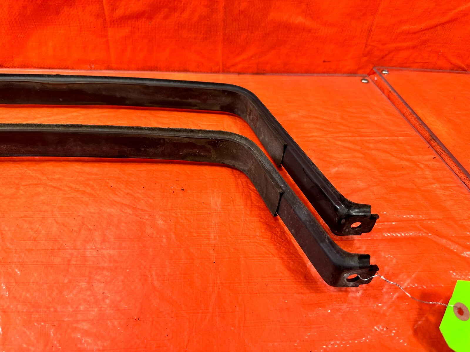 09 10 ACURA TSX   GAS GASOLINE FUEL TANK MOUNTING STRAPS BAND SET   OEM #2797