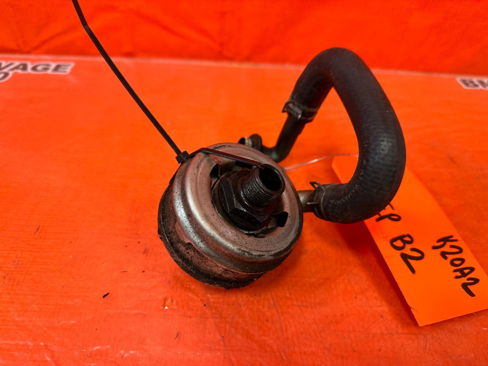 02 06 ACURA RSX TYPE S   K20A2 ENGINE MOTOR OIL COOLER W/ LINE AND LOCKING BOLT2