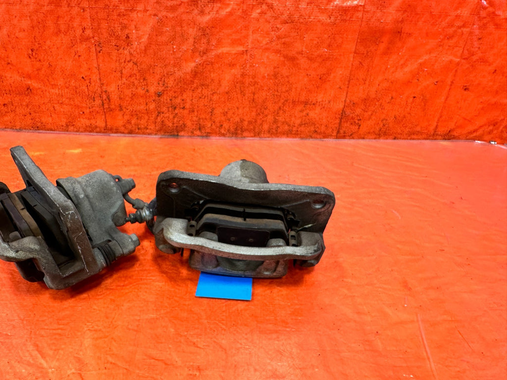 12 14 HYUNDAI GENESIS COUPE BK2 2.0L LEFT AND RIGHT REAR BRAKE CALIPERS OEM 3257