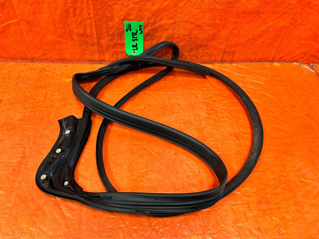 14 23 INFINITI Q50   DRIVER LEFT REAR DOOR WEATHER STRIP   OEM FACTORY #3163