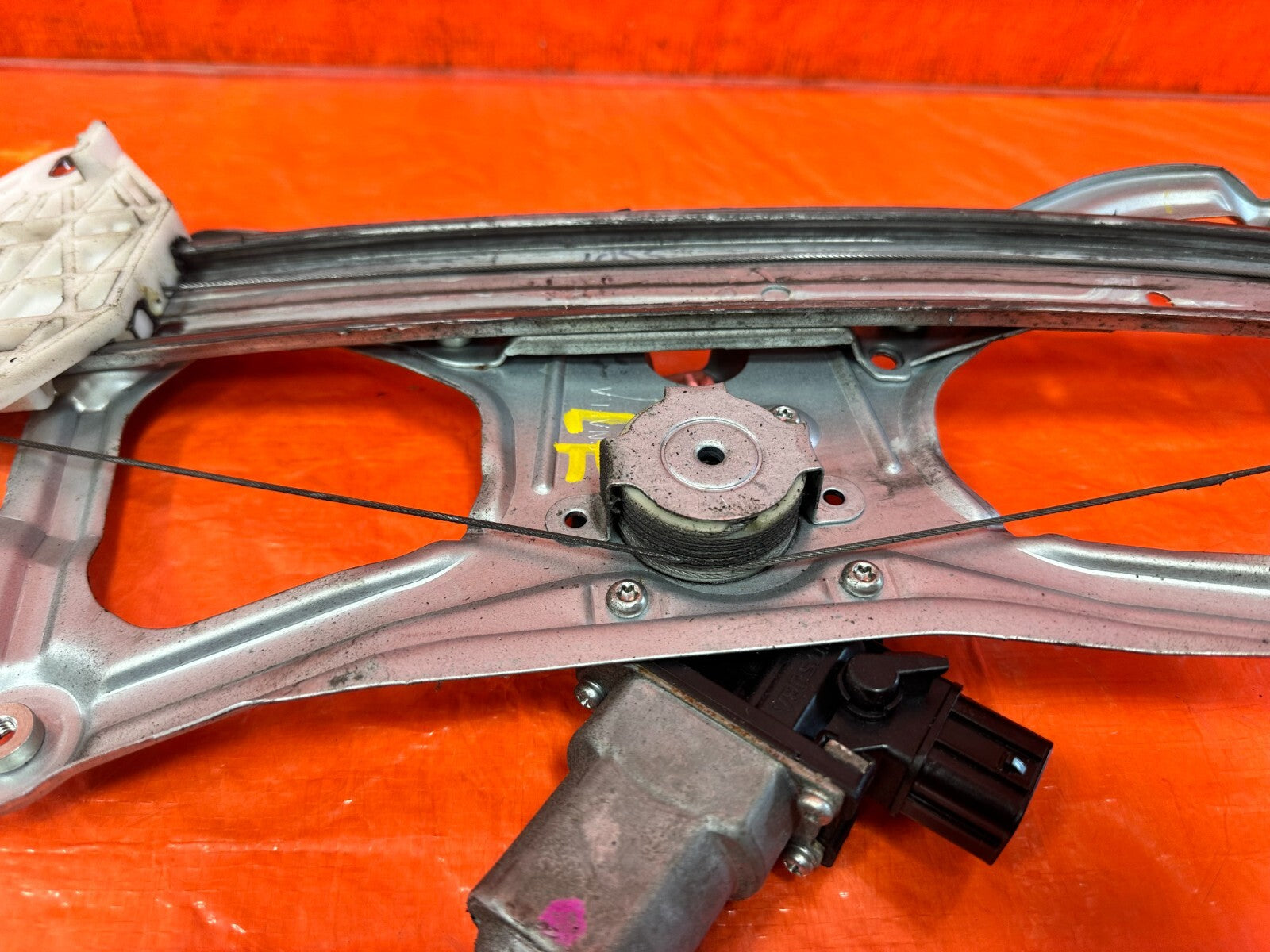 06 11 HONDA CIVIC SEDAN 4 DOOR   DRIVER LEFT FRONT   WINDOW REGULATOR   OEM #2827