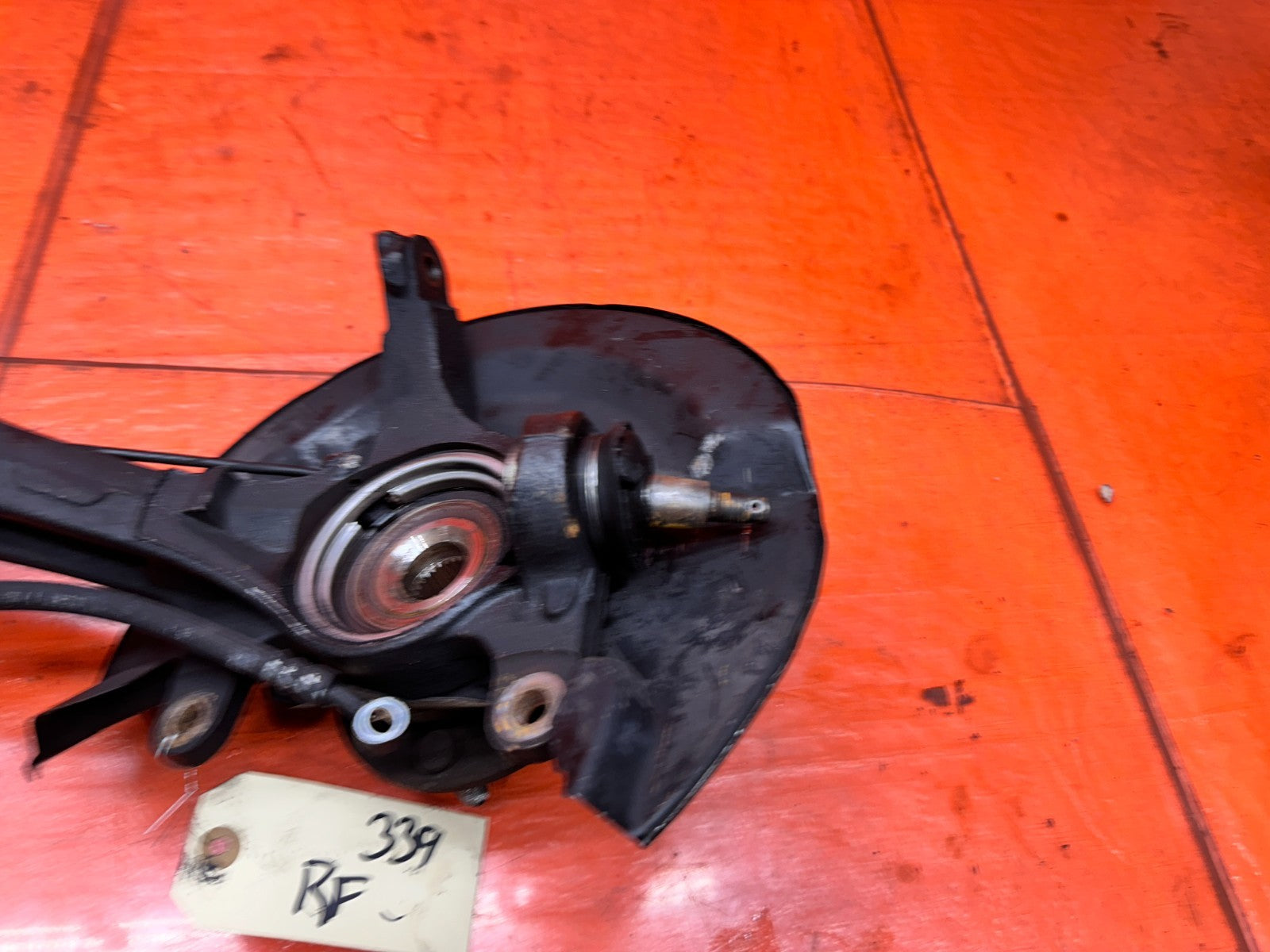 04-05 ACURA TSX 2.4L FRONT RIGHT PASSENGER SPINDLE KNUCKLE HUB OEM #33912