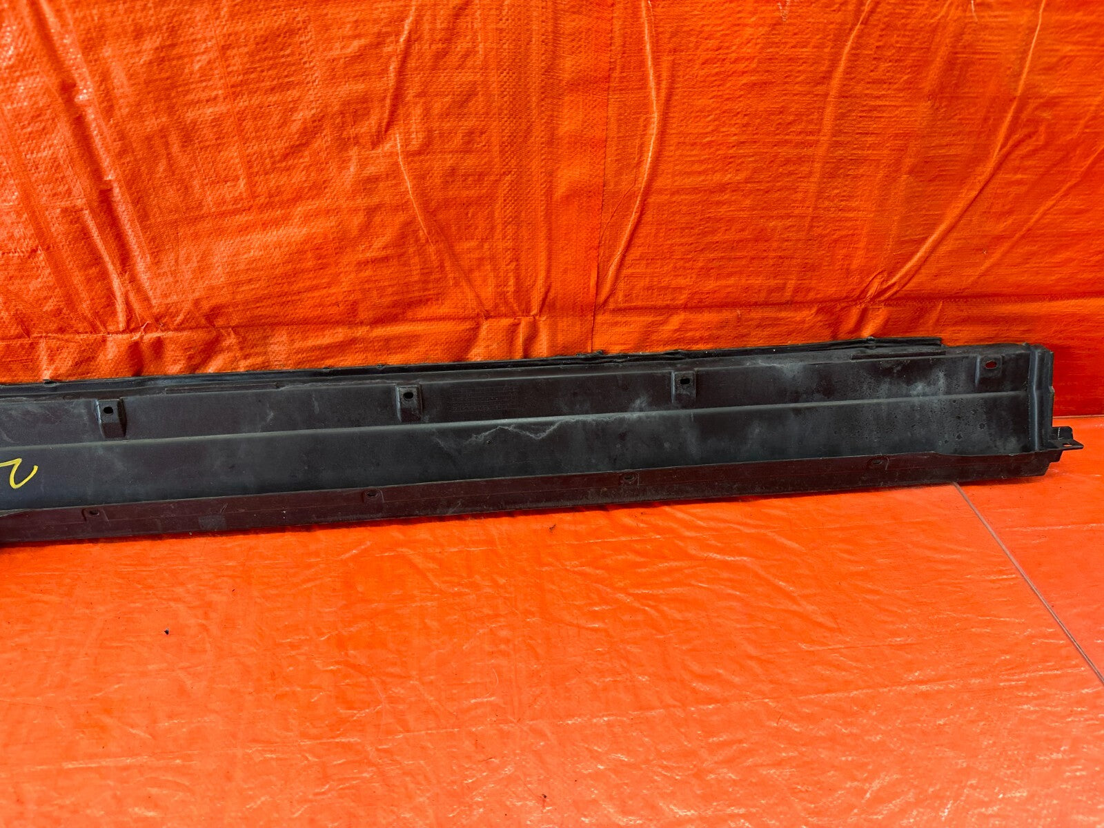 88 89 HONDA CRX   SIDE SKIRT ROCKER MOLDING TRIM   RIGHT SIDE   OEM FACTORY #24311