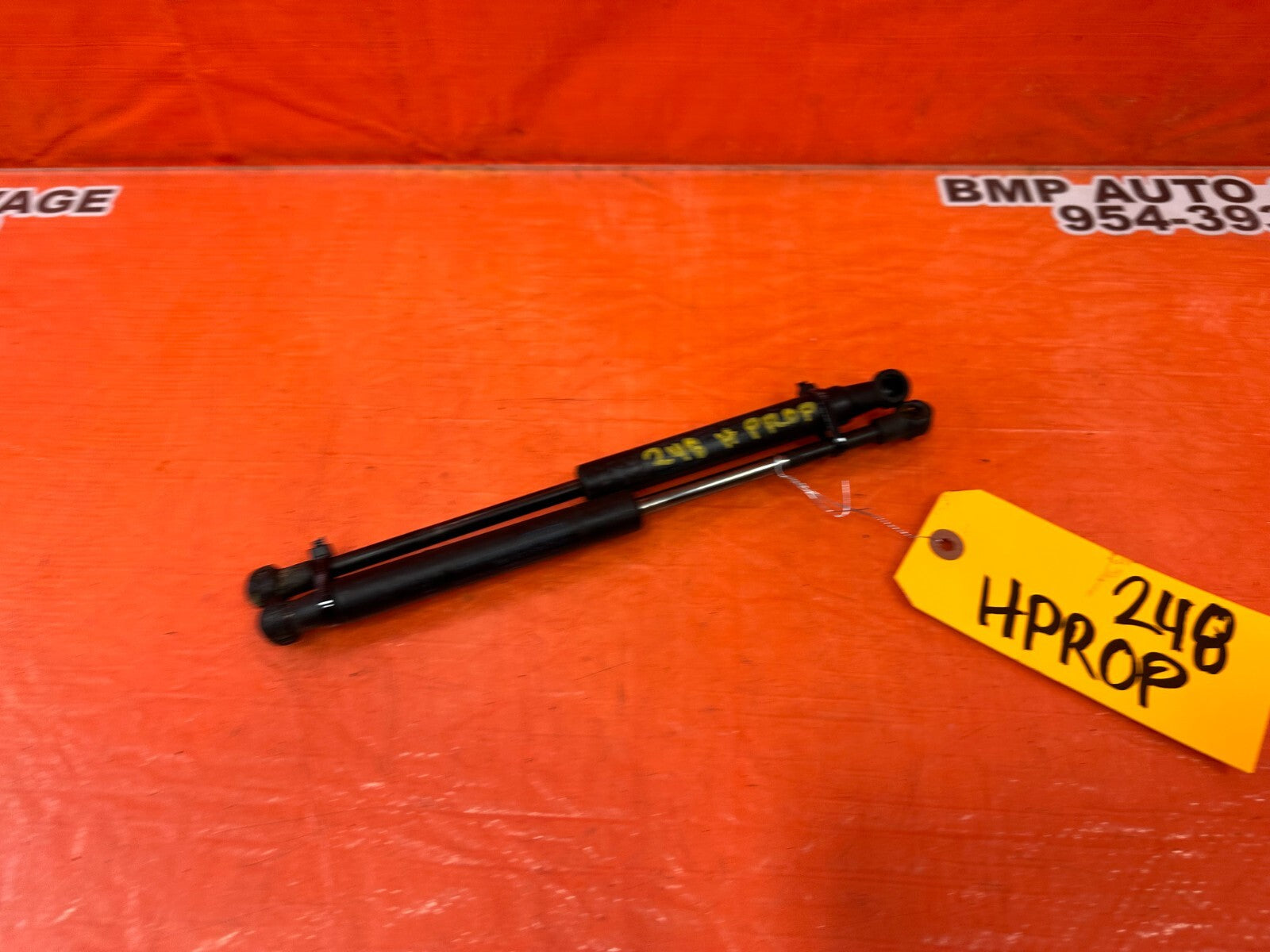 08 15 INFINITI G37 & Q60 2D COUPE   LEFT AND RIGHT HOOD SHOCKS DAMPERS OEM 2485