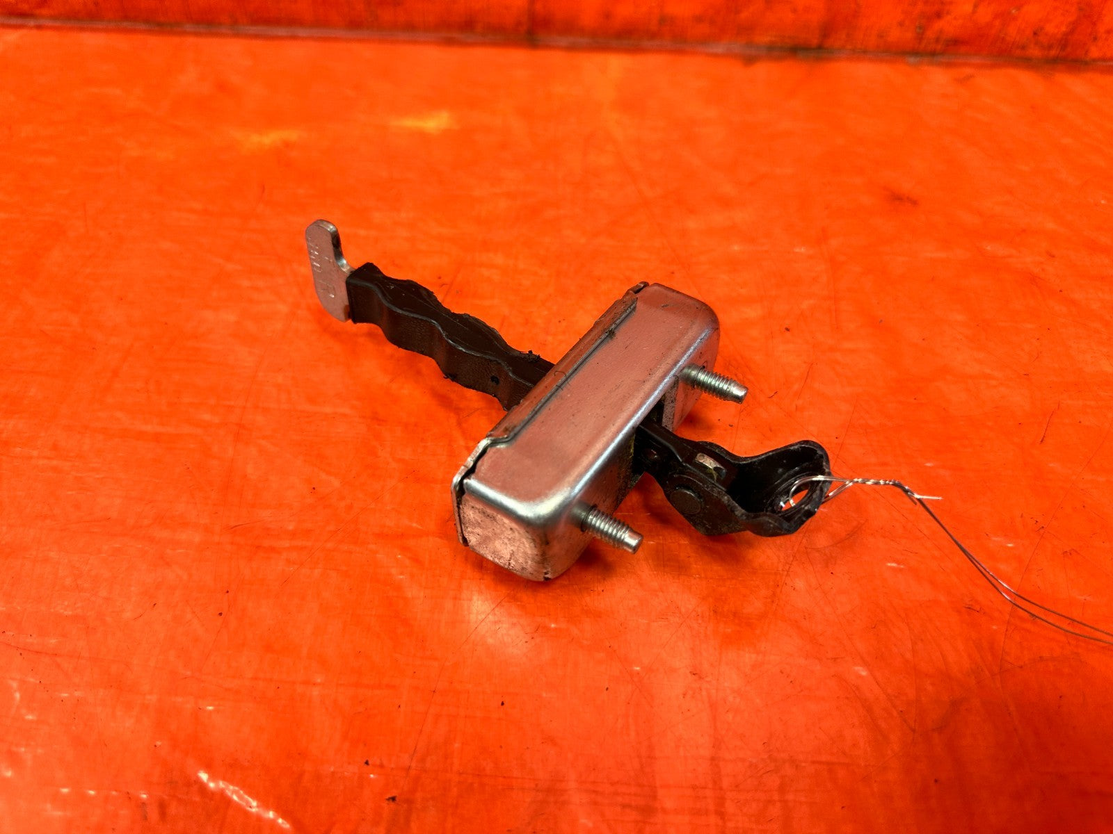 04 11 MAZDA RX8 RX 8   DRIVER LEFT FRONT DOOR CHECKER HINGE ARM STOPPER OEM 3031
