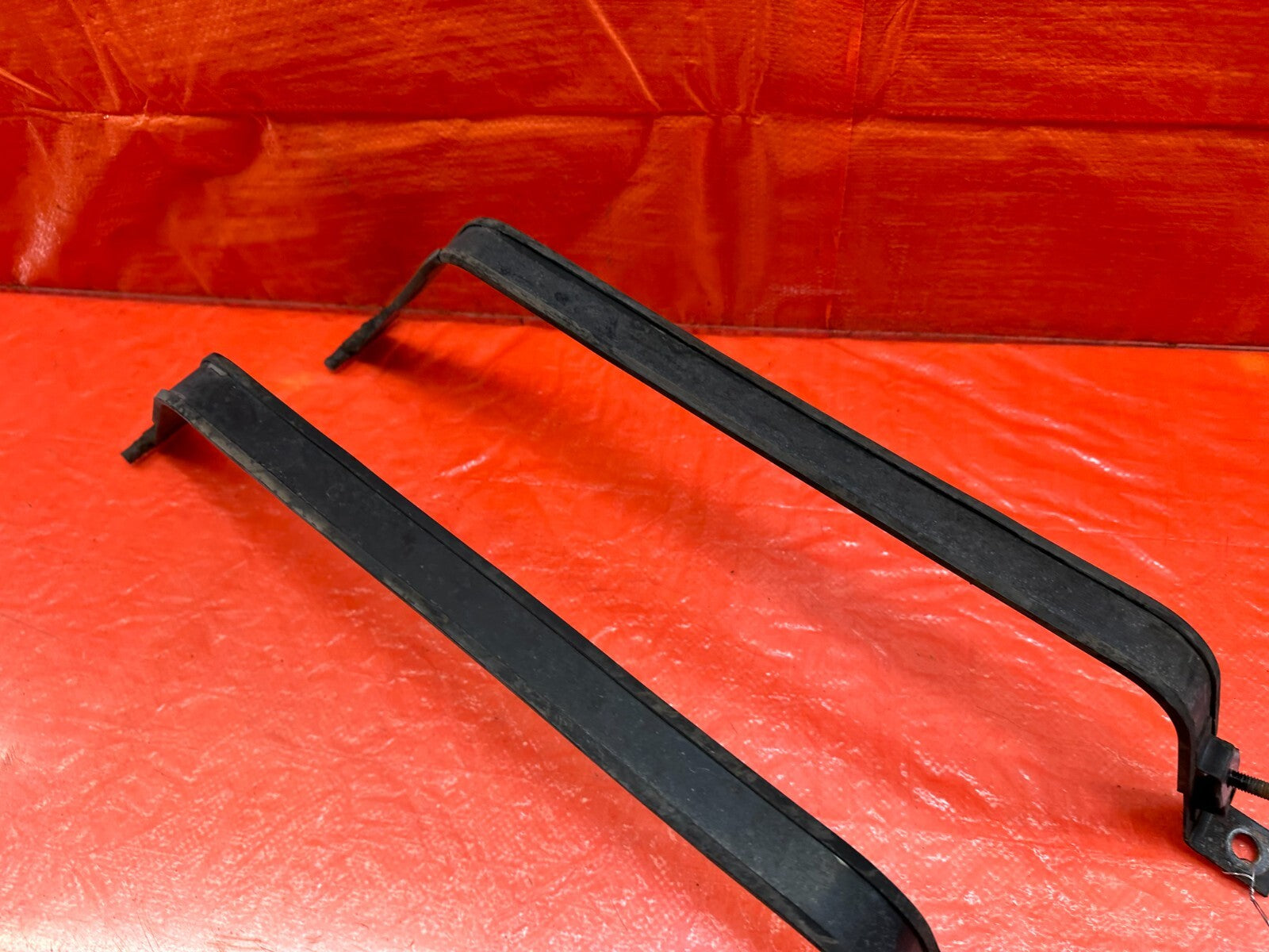 08 15 LANCER EVOLUTION X EVO 10 GAS GASOLINE FUEL TANK MOUNTING STRAPS BANDS 2177