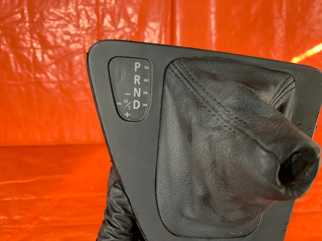 OEM 2007 07 BMW 335Xi 335i AWD SEDAN SHIFTER SHIFT BOOT AND BEZEL BLACK COLOR AT6