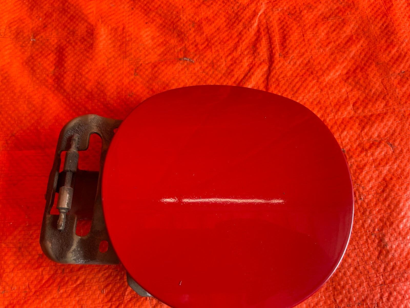 06 11 HONDA CIVIC SEDAN 4D   GASOLINE GAS FUEL CAP FILLER LID COVER RED OEM #664