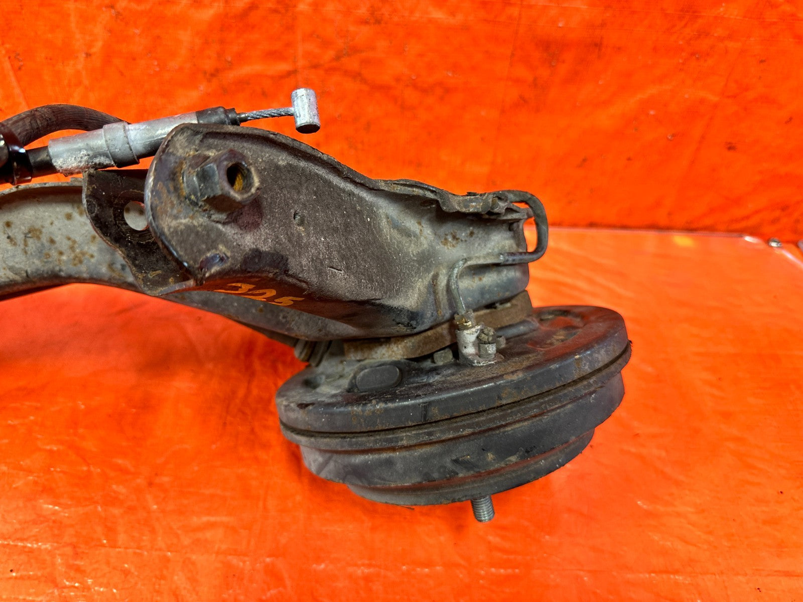 90 91 HONDA CIVIC HATCHBACK   DRIVER LEFT REAR TRAILING ARM LOWER ARM   OEM 32516