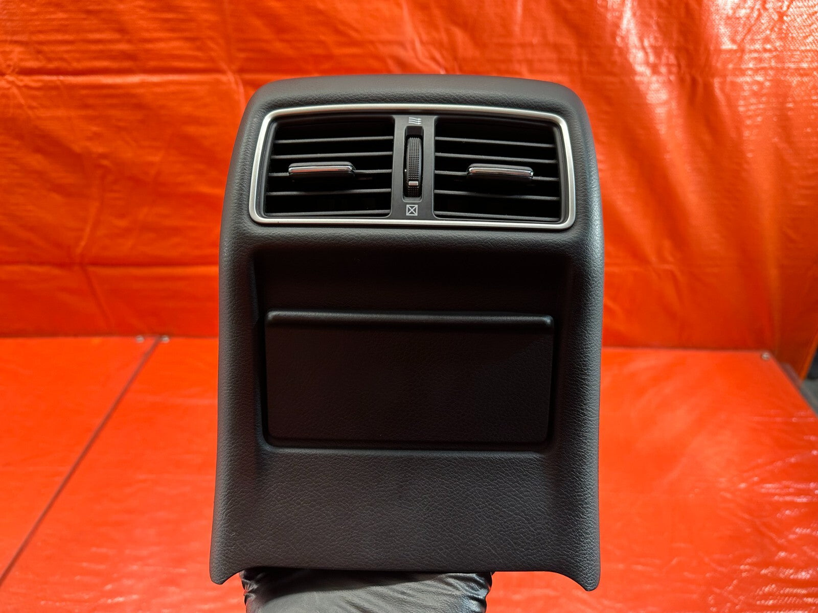 16 20 INFINITI Q50 / 17 20 Q60   ARM REST CENTER CONSOLE   OEM FACTORY OE #2157