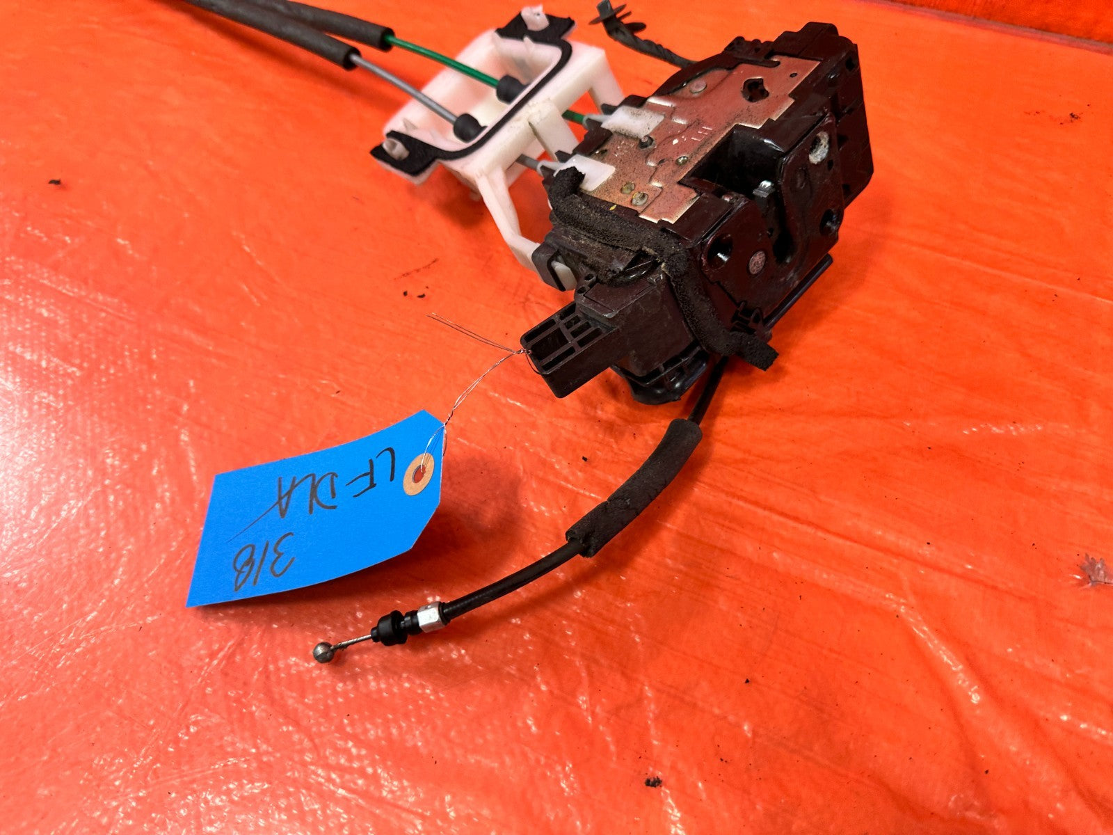 10 16 HYUNDAI GENESIS COUPE   DRIVER LEFT FRONT DOOR LOCK ACTUATOR   OEM OE #3183