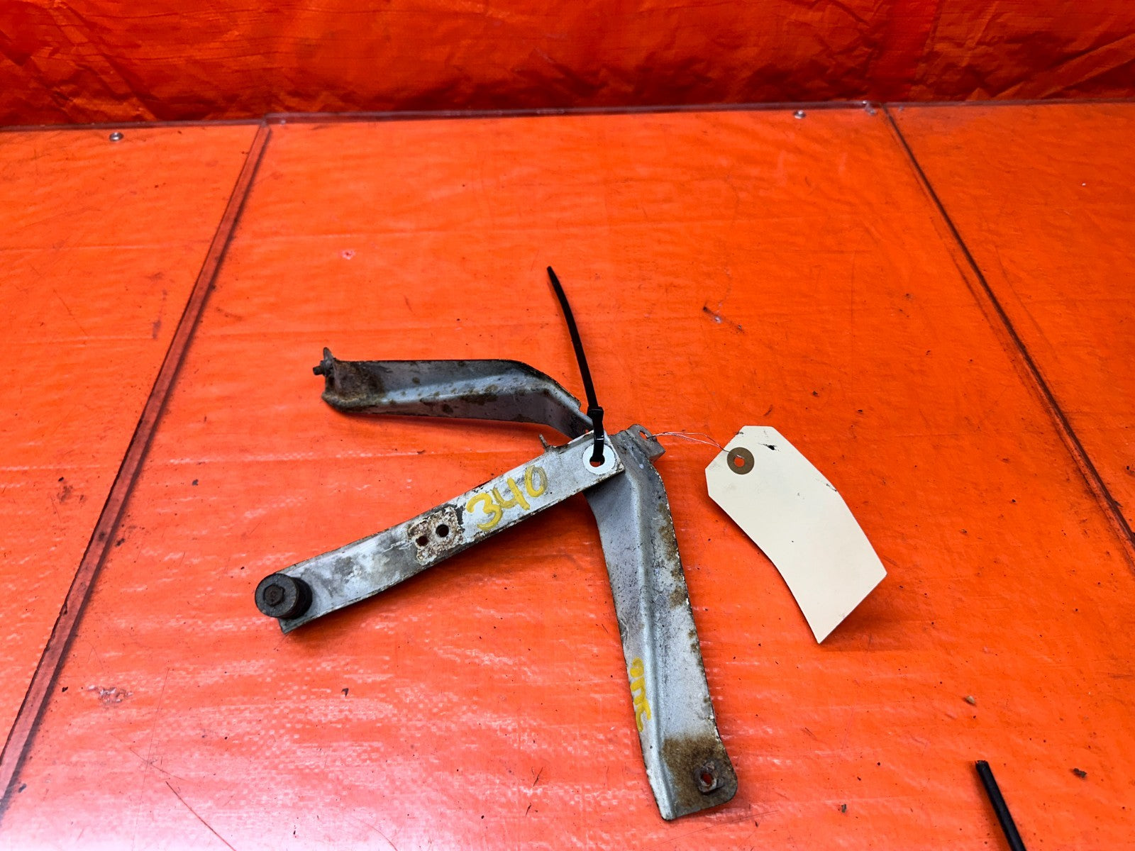 94-01 ACURA INTEGRA FRONT FENDER & INTAKE AIR BOX MOUNT BRACKETS SET OEM #3400