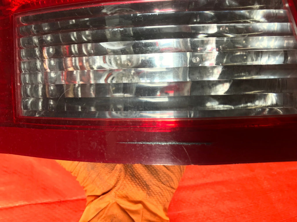 OEM 2005 2006 2007 CHRYSLER 300   BASE MODEL   TAIL LIGHT LAMP 05 06 072