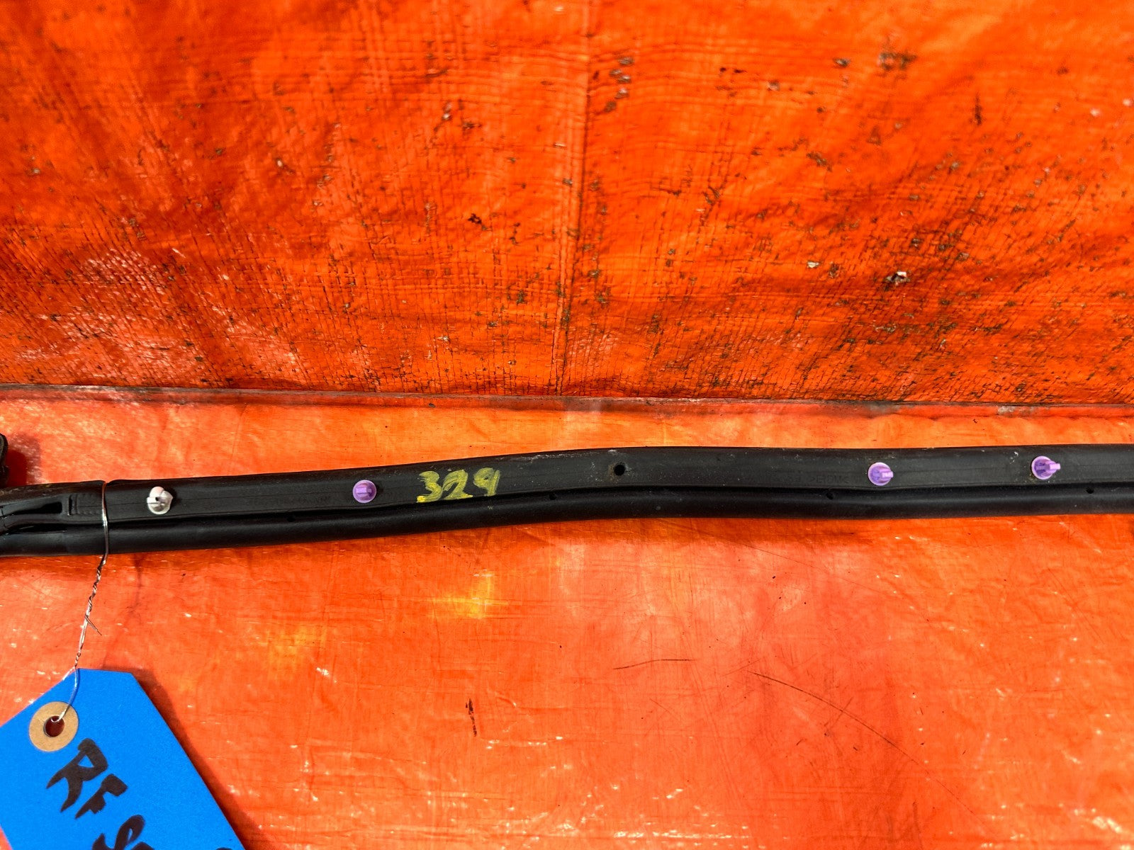 08 15 INFINITI G37 & Q60 2D COUPE RIGHT DOOR MOUNTED WEATHER STRIP OEM 3295