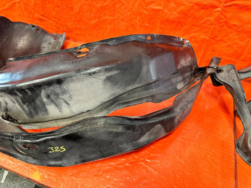 90 91 HONDA CIVIC HATCHBACK FENDER LINERS LEFT AND RIGHT OEM FACTORY 32510