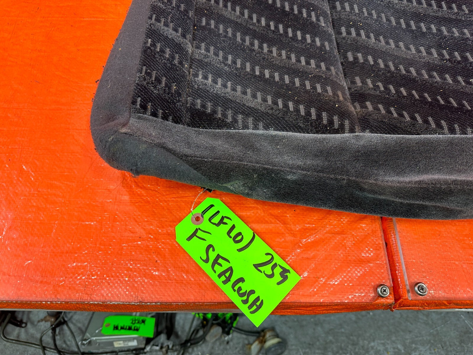 97 98 HONDA PRELUDE DRIVER LEFT FRONT LOWER SEAT COVER SKIN CUSHION OEM 2599