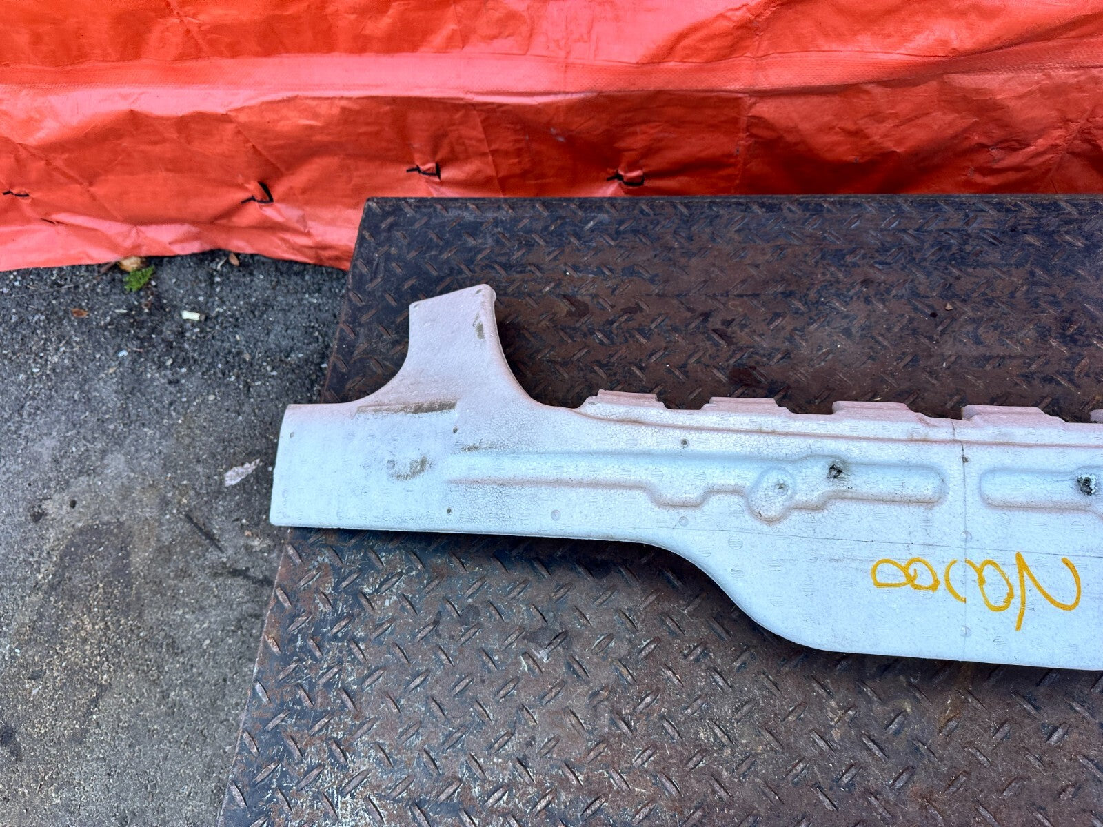 02 05 LEXUS SC430   FRONT BUMPER FOAM IMPACT ENERGY ABSORBER   OEM FACTORY #2885