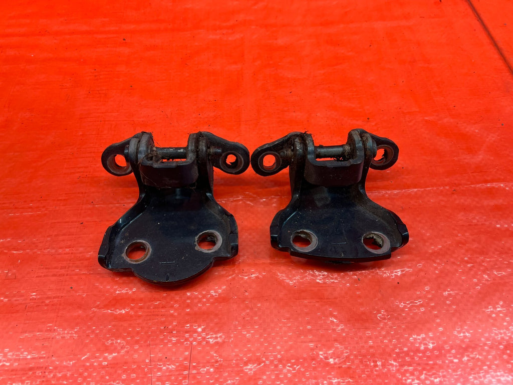 90 01 ACURA INTEGRA SEDAN 4D   DOOR HINGE SET UPPER & LOWER   LEFT REAR OEM #1610