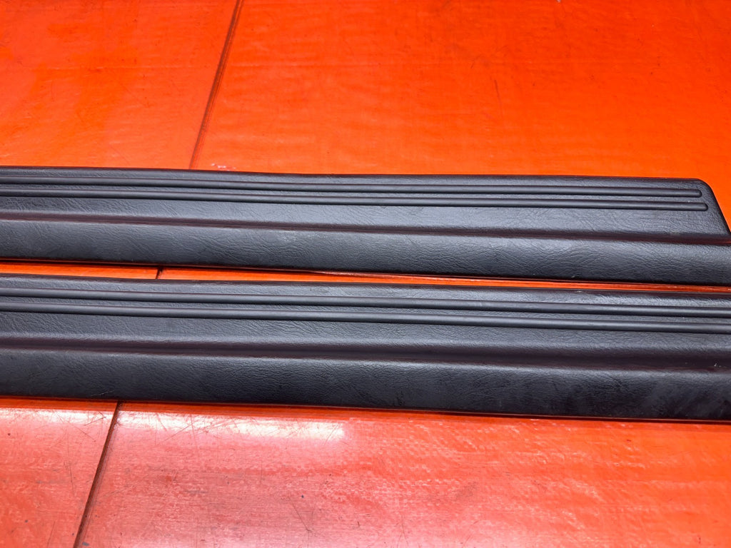97 01 HONDA PRELUDE 2.2L FLOOR PILLAR TRIM MOLDING PLASTICS LEFT RIGHT OEM #3355