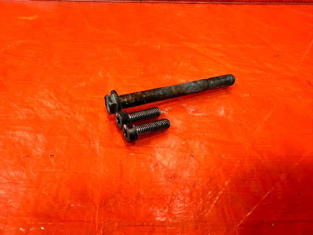 15 21 SUBARU WRX & STI   POWER STEERING PUMP BOLTS HARDWARE   OEM #2660