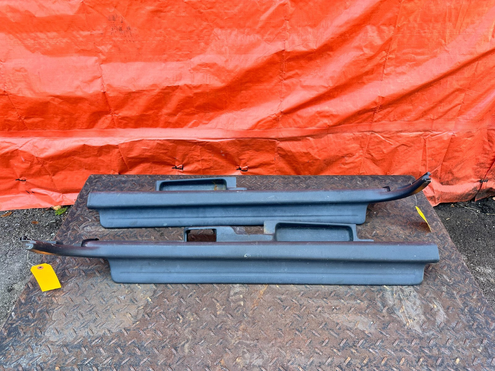 96 00 HONDA CIVIC   HATCHBACK   LEFT AND RIGHT FLOOR PILLARS SCUFF PLATE SET 2879