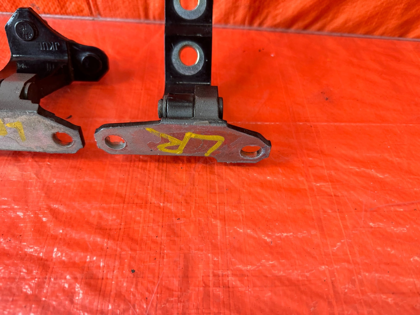 07 13 INFINITI G35 G37 SEDAN   DOOR HINGE DRIVER LEFT REAR   OEM #1926