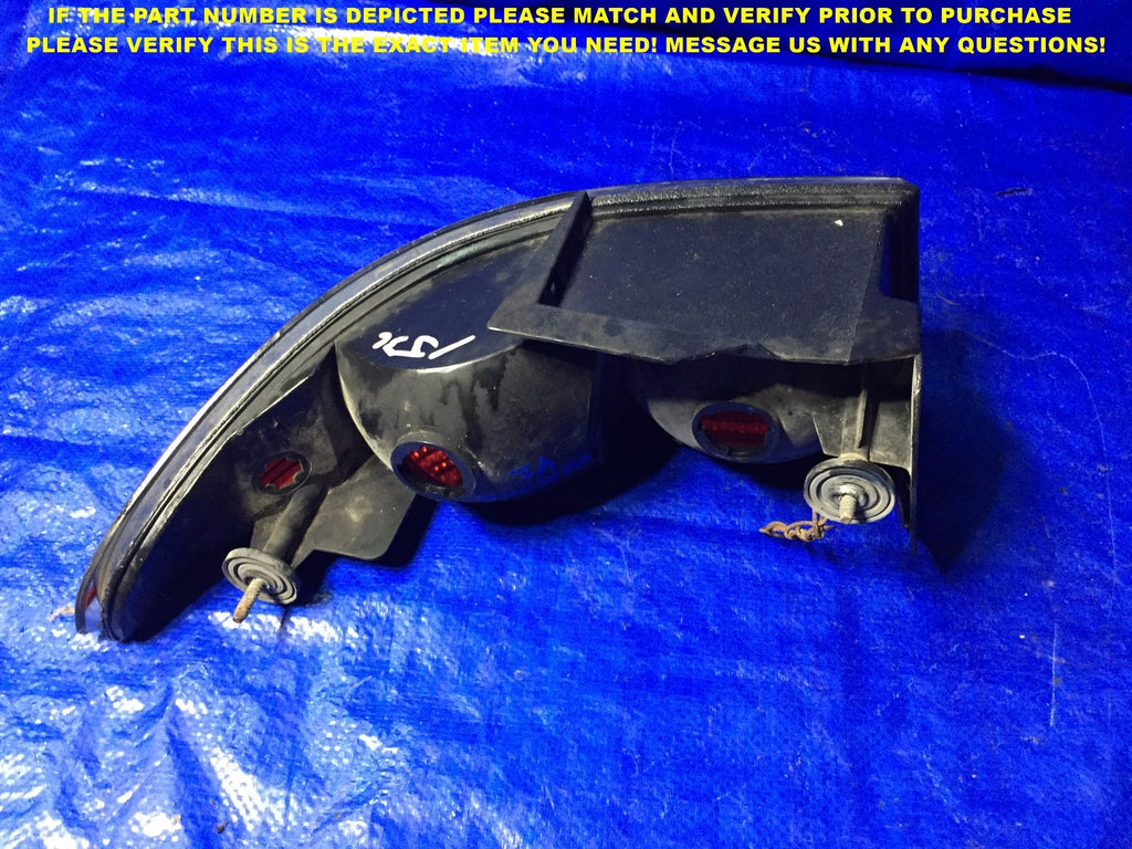 OEM 1993 1994 1995 1996 1997 DODGE INTREPID PASSENGER RIGHT TAIL LIGHT 93 94 953