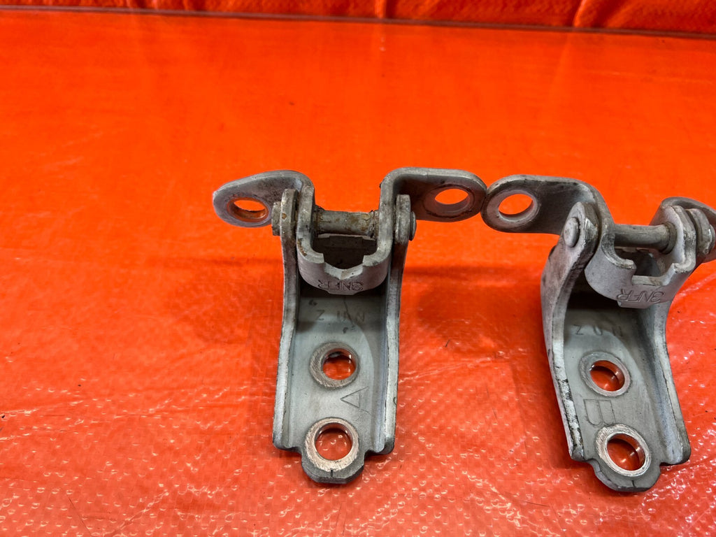 02 06 ACURA RSX   PASSENGER RIGHT FRONT DOOR HINGE SET UPPER LOWER   OEM #1497