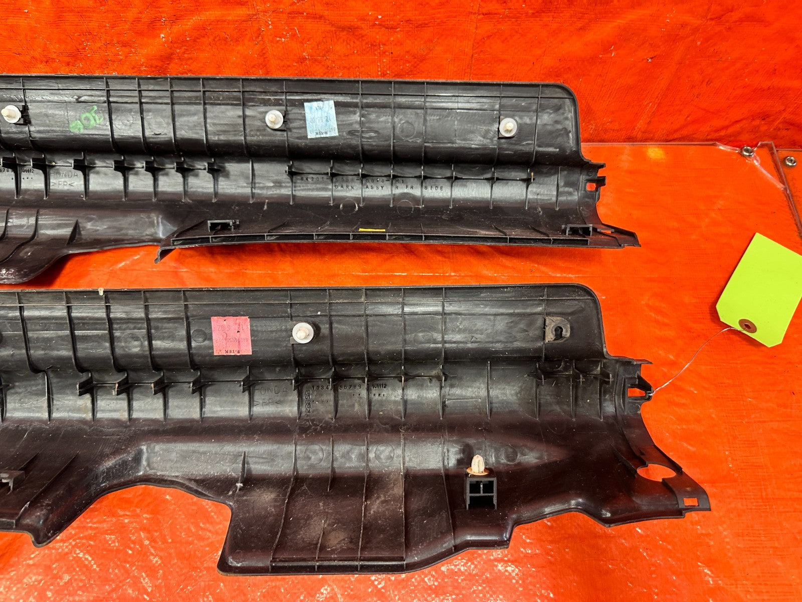 02 05 HONDA CIVIC SI EP3   FLOOR PILLAR SCUFF PLATE SET LEFT & RIGHT   OEM #3069