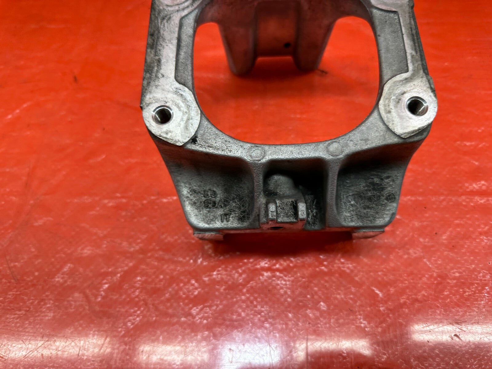 04 08 ACURA TSX   ALUMINUM ENGINE MOTOR MOUNT BRACKET   OEM FACTORY #2054