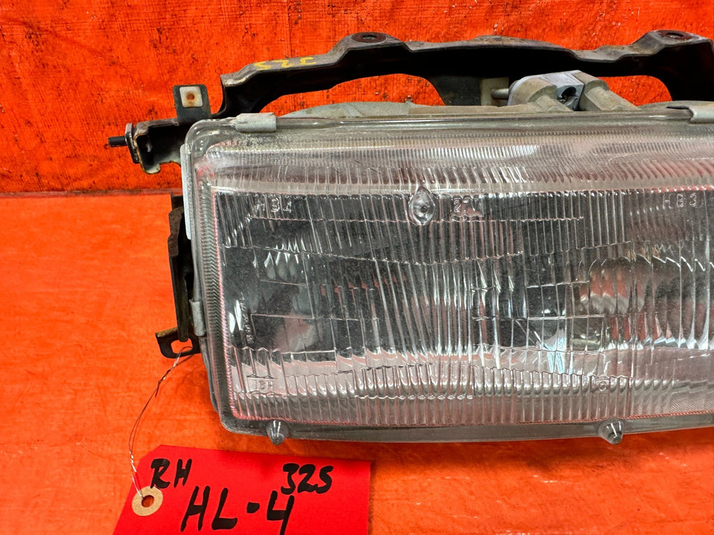 90 91 HONDA CIVIC HATCHBACK   PASSENGER RIGHT HEADLIGHT HEADLAMP   OEM 3253