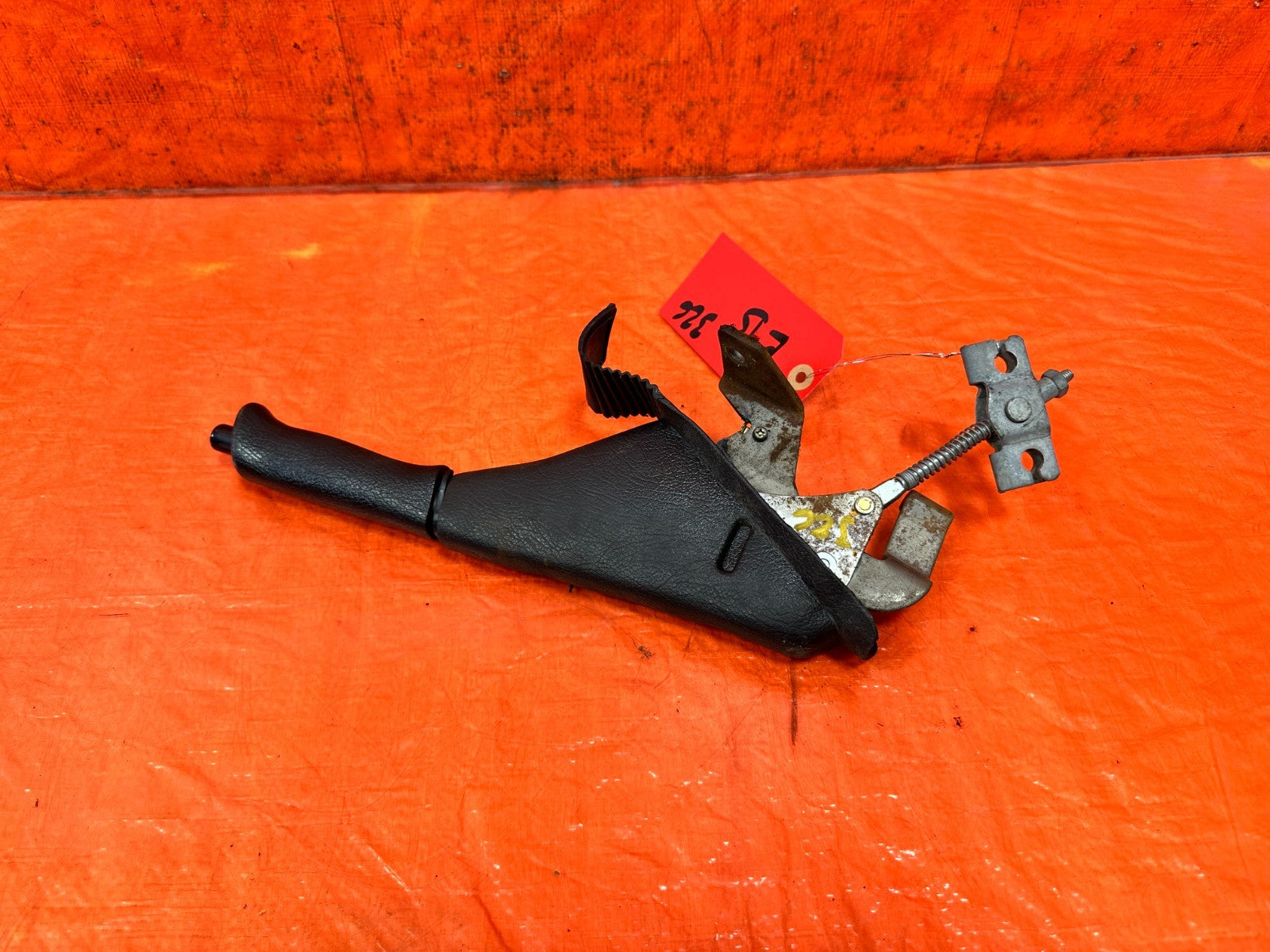 92 95 HONDA CIVIC   EMERGENCY / PARKING BRAKE HANDLE GRIP LEVER   OEM #3272