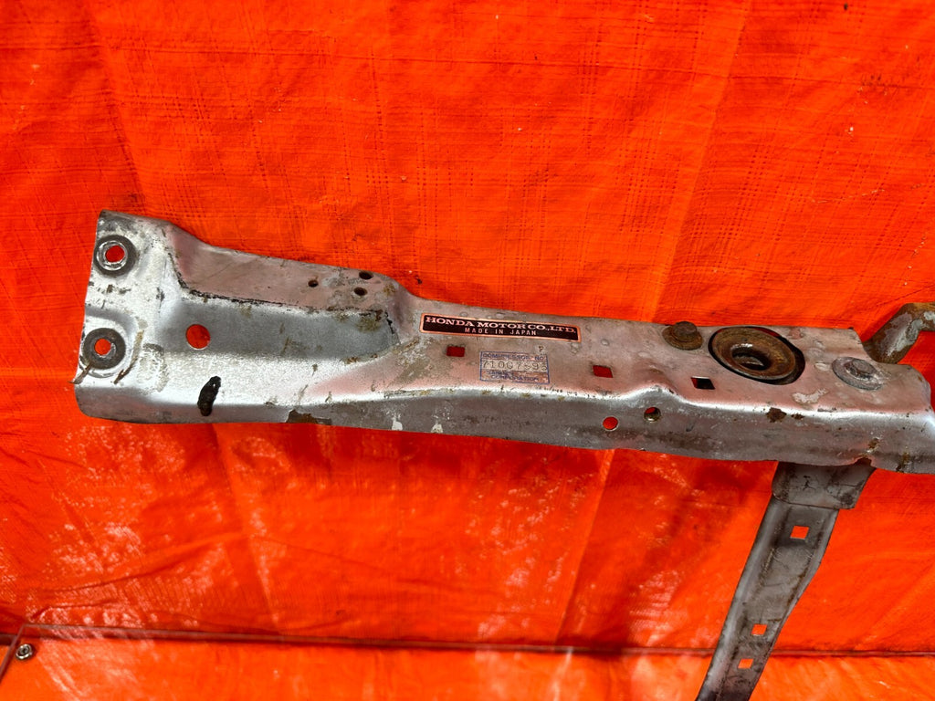 88 91 HONDA CRX   UPPER RADIATOR SUPPORT BEAM BAR T BRACKET   OEM #2772