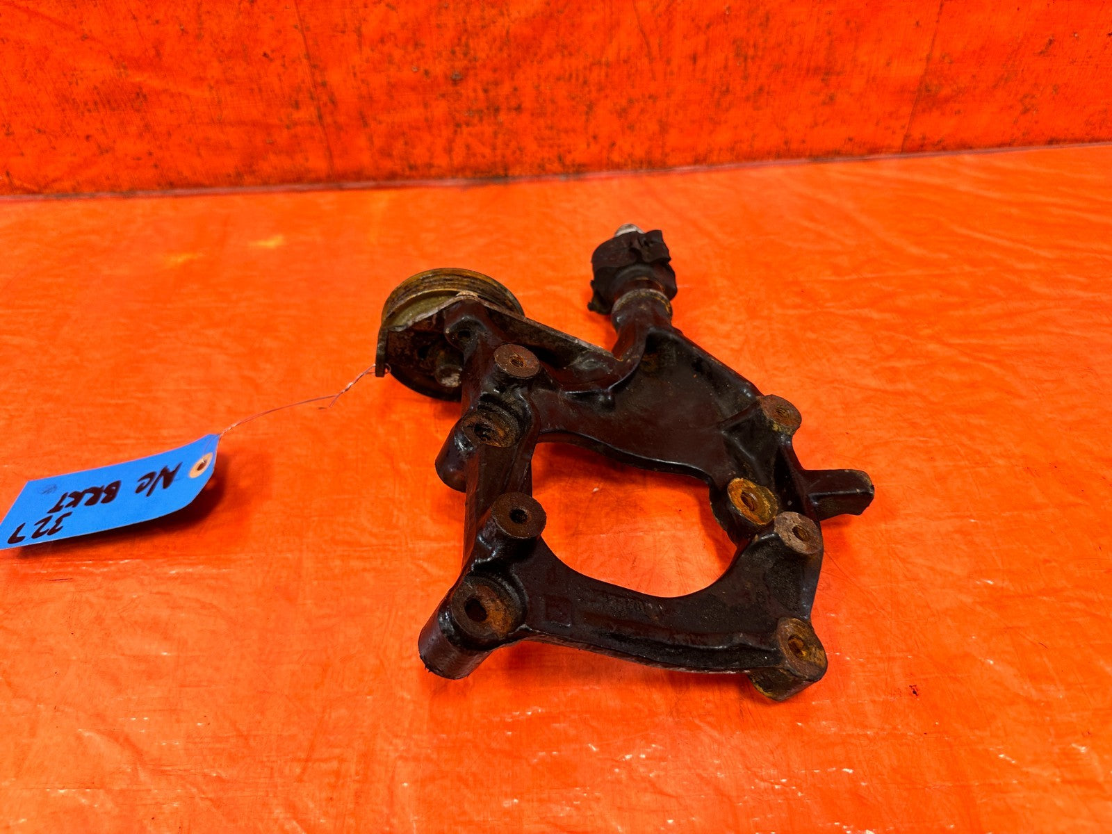 92 95 HONDA CIVIC   D SERIES   D15 D16 SOHC AC COMPRESSOR BRACKET   OEM 3275