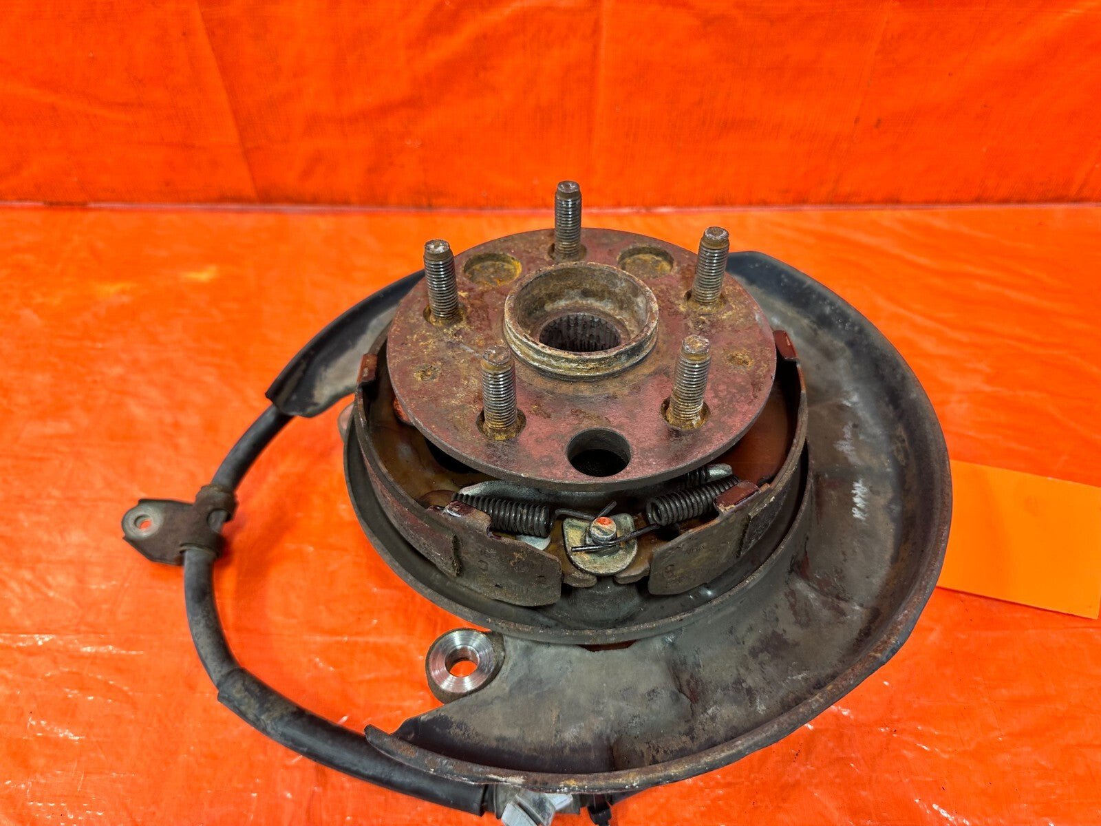 92 00 LEXUS SC300   DRIVER LEFT REAR   SPINDLE KNUCKLE HUB   OEM FACTORY #2766
