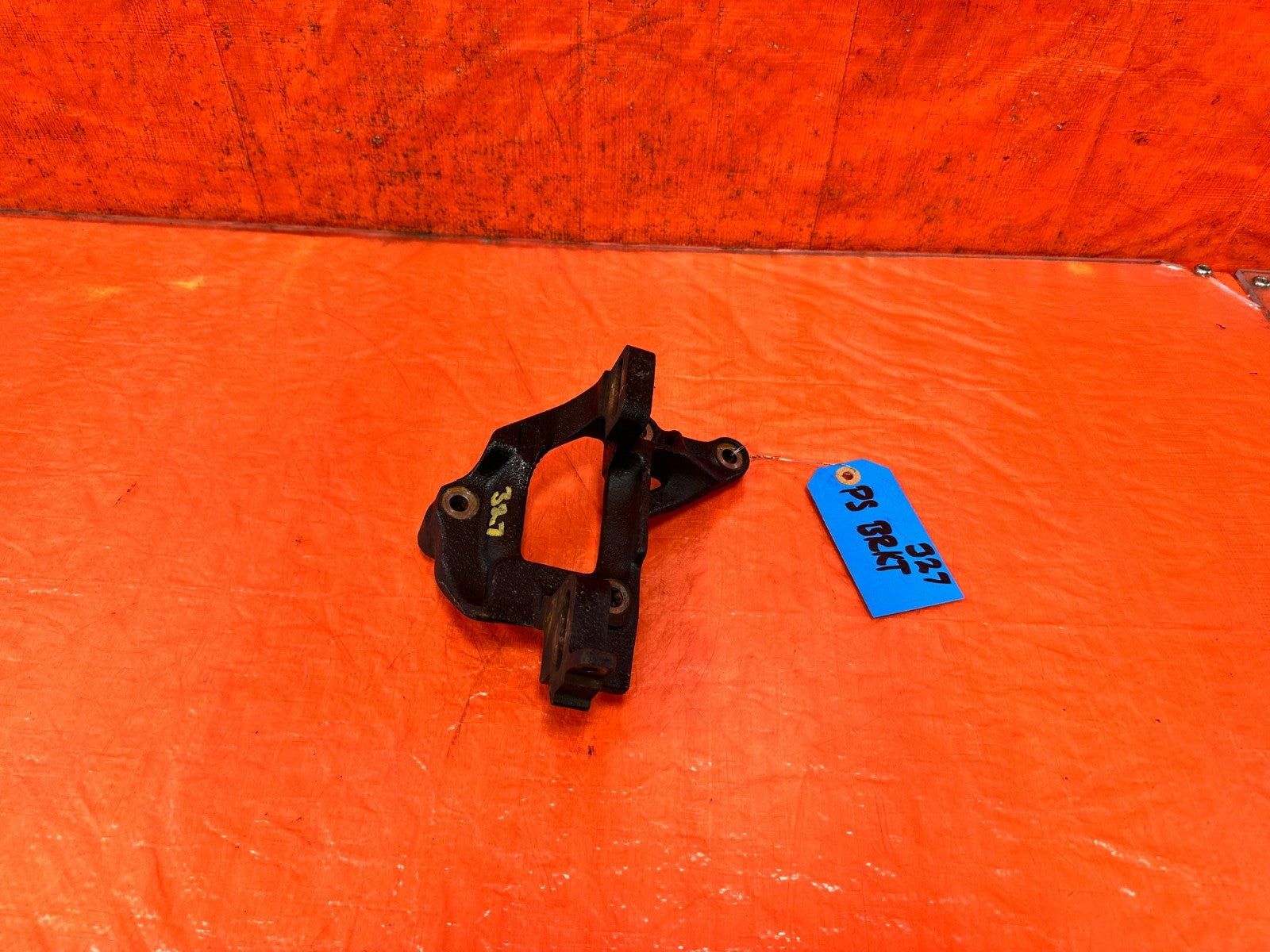 92 95 HONDA CIVIC   D15 D16 SOHC POWER STEERING PUMP BRACKET   OEM #3270