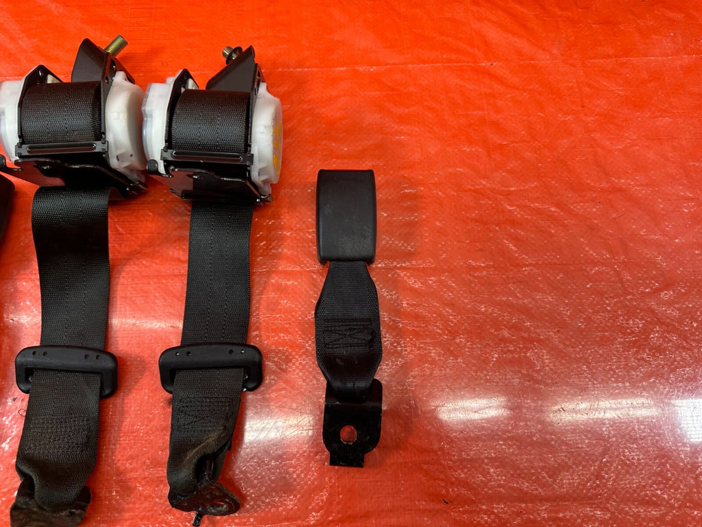 2003 HONDA CIVIC SI EP3 HATCH REAR SEAT BELT SET LEFT & RIGHT SEAT BELTS OEM 2138