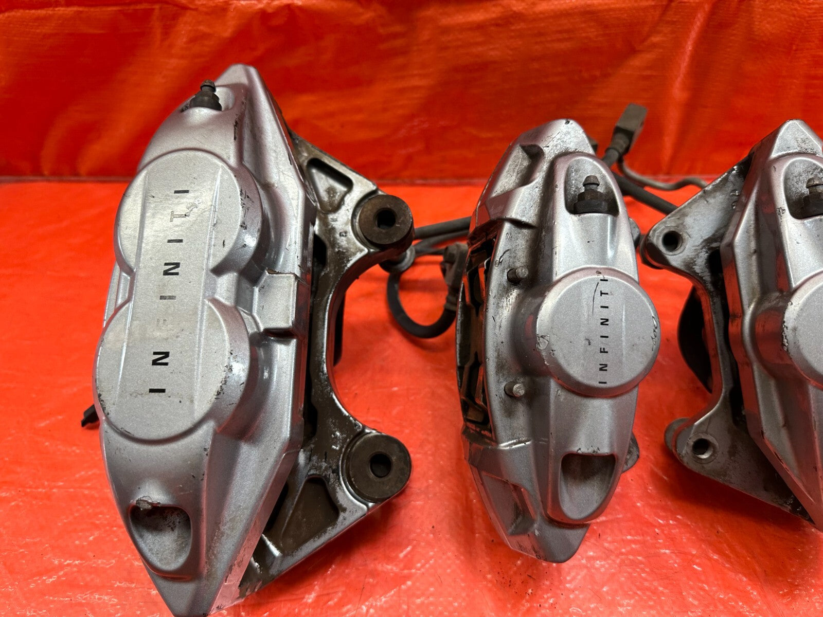 08 15 INFINITI G37 & Q60 SPORT   AKEBONO   BRAKE CALIPERS LEFT & RIGHT   OEM 19012
