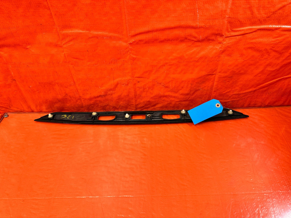 09 14 ACURA TSX   REAR TRUNK LICENSE PLATE LIGHT LAMP TRIM PLASTIC   OEM #3216