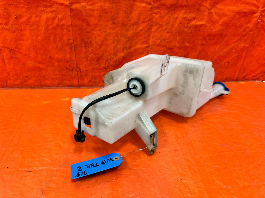 13 16 HYUNDAI GENESIS COUPE   WINDSHIELD WIPER RESERVOIR TANK W/ MOTOR   OEM 3183