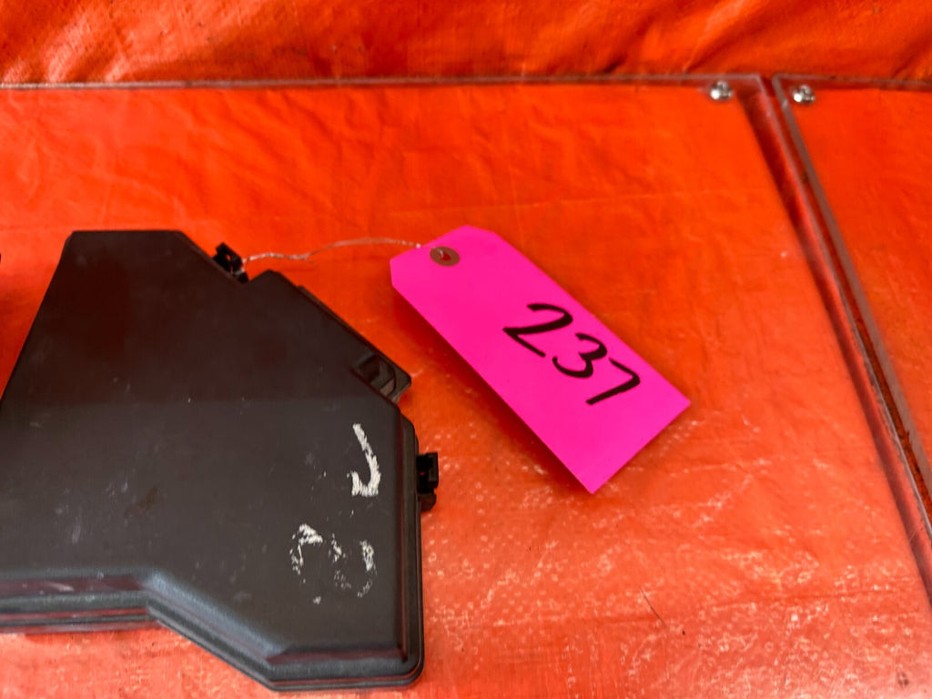 OEM 2008 08 HONDA CIVIC SI COUPE FUSE BOX EXTERIOR ENGINE BAY UNDER HOOD OEM 2371